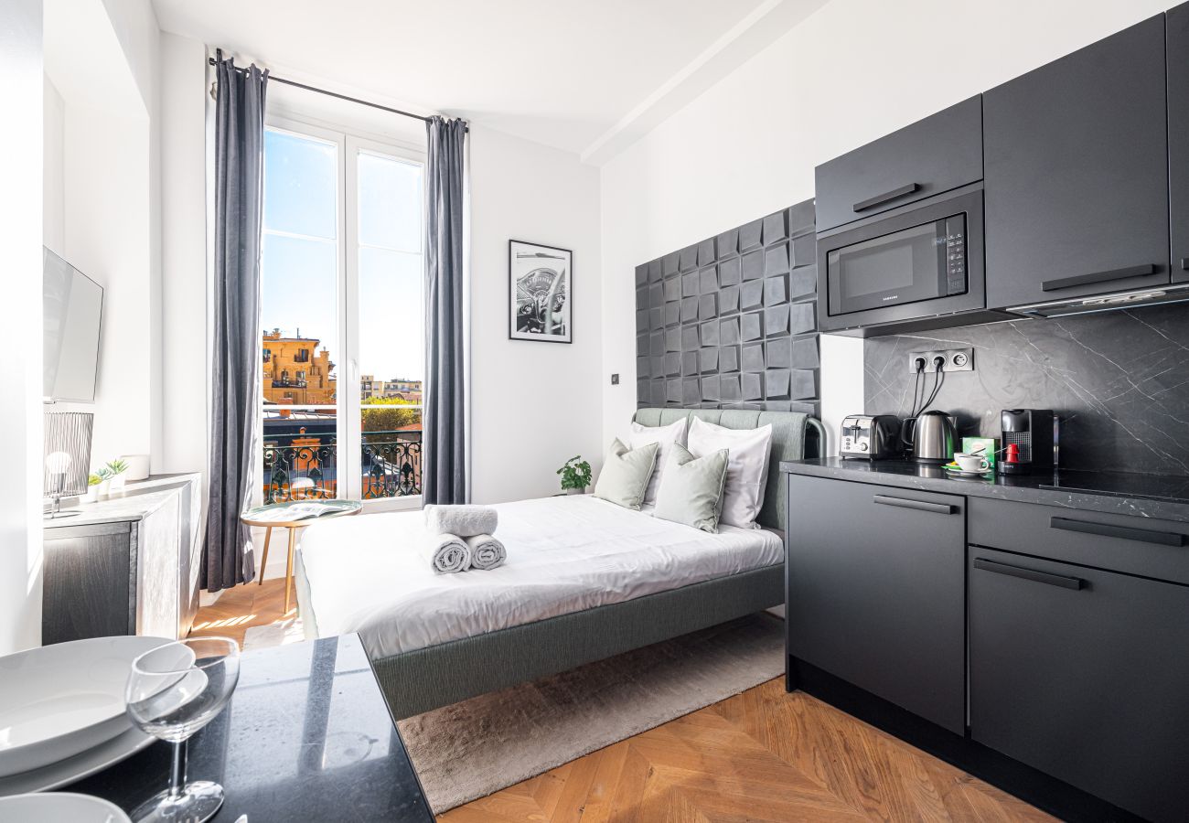 Studio à Nice - Studio moderne & rénové - A/C - 300m Jean Médecin 