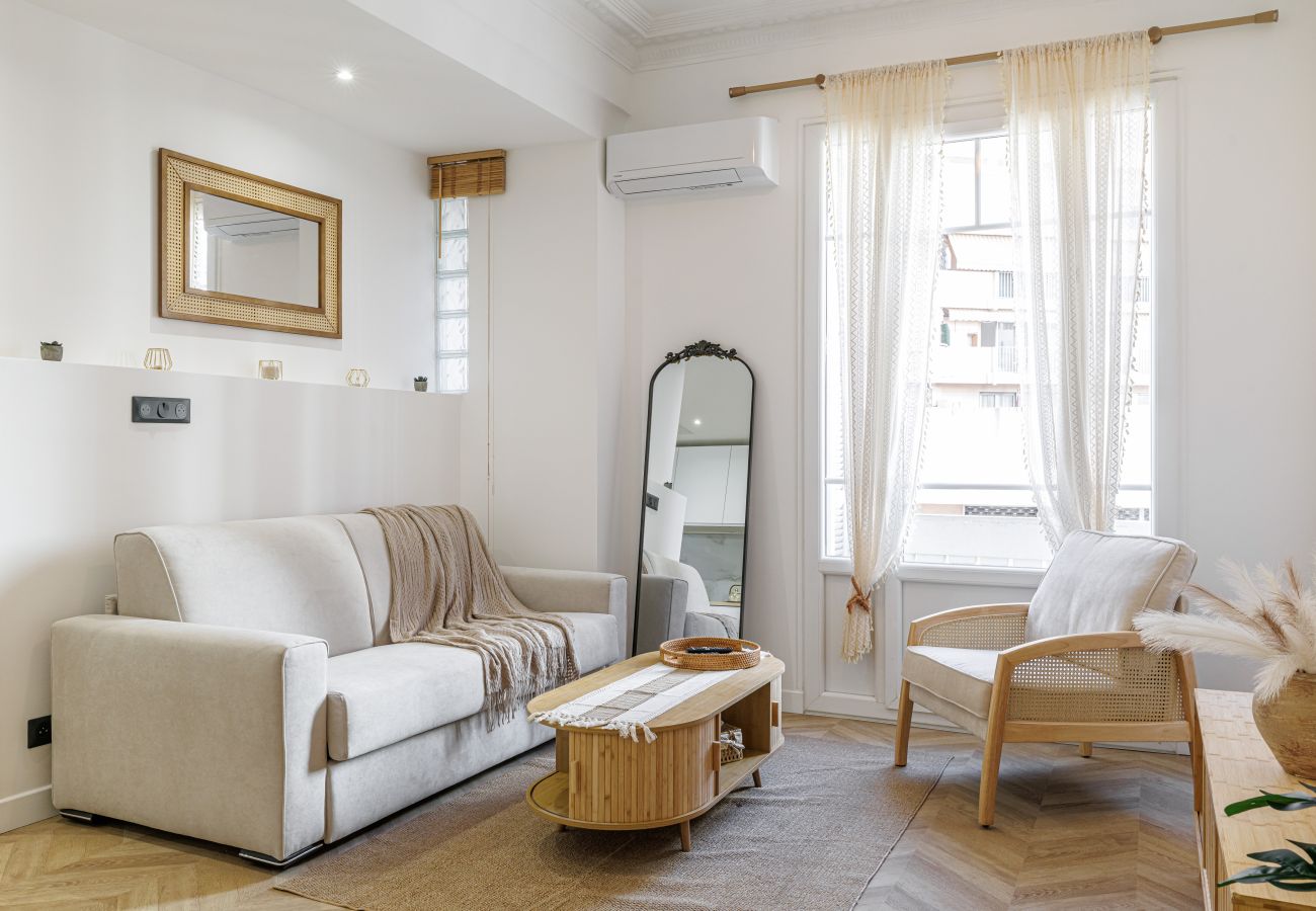 Appartement à Nice - Superbe 2P rénové • Clim • Proche Gare/Tram