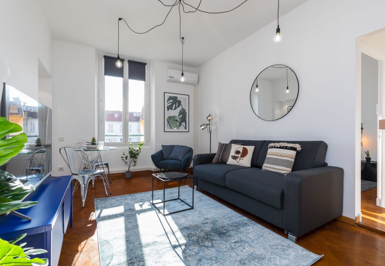 Apartment in Nice - Place Massena - Central 1BR - Bright A/C