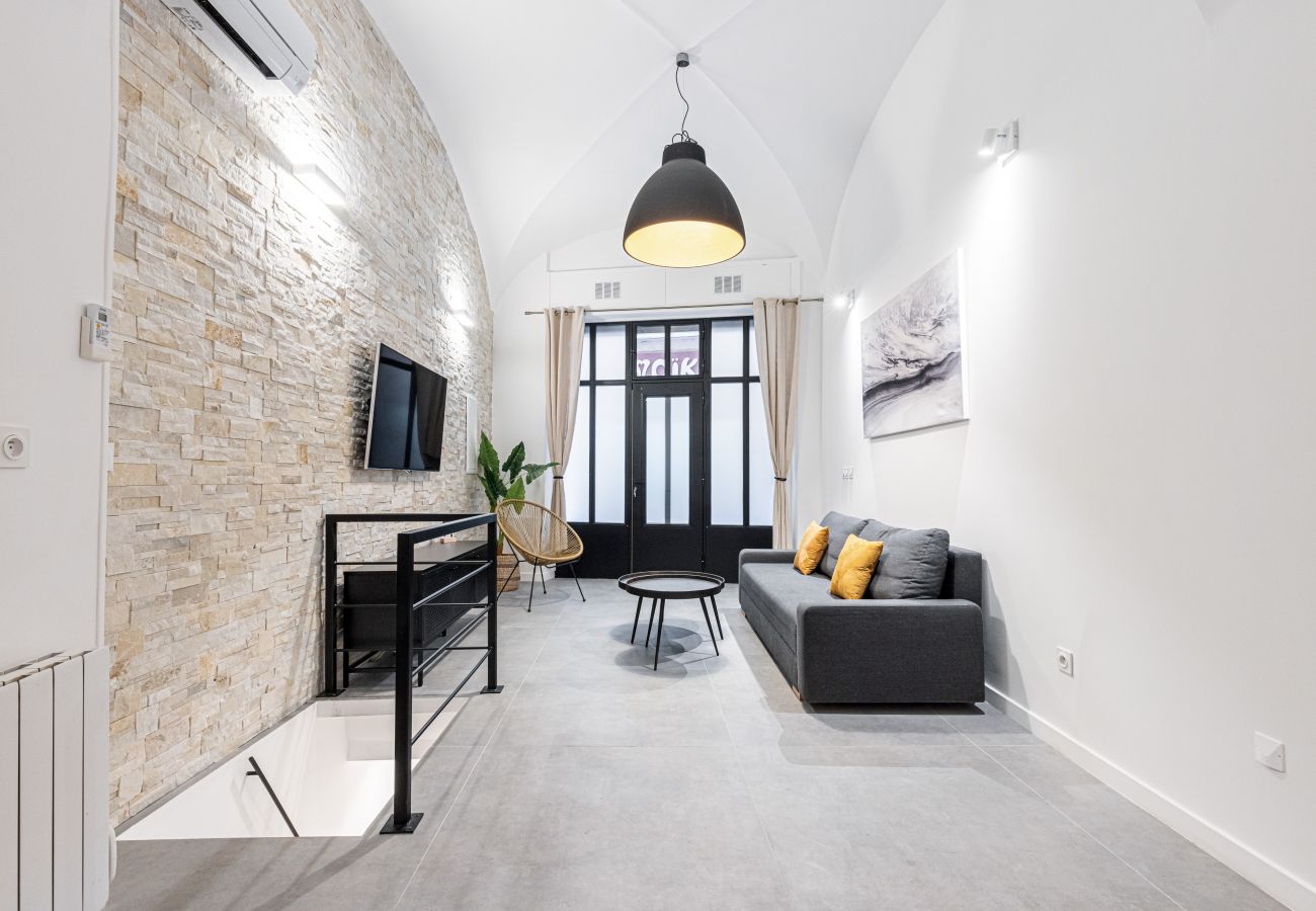 Apartment in Nice - Loft in the heart of Old City - 2 bedrooms - A/C