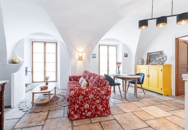 Apartment in Nice - In the heart of Old Town - 1min from the beach