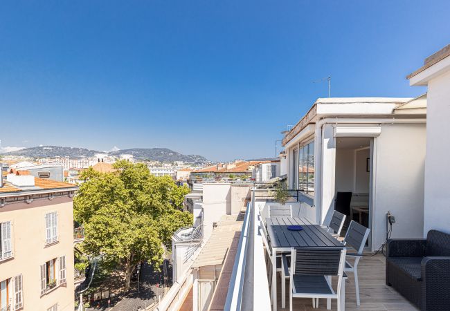  in Nice - Modern Apartment - Top Floor - Central