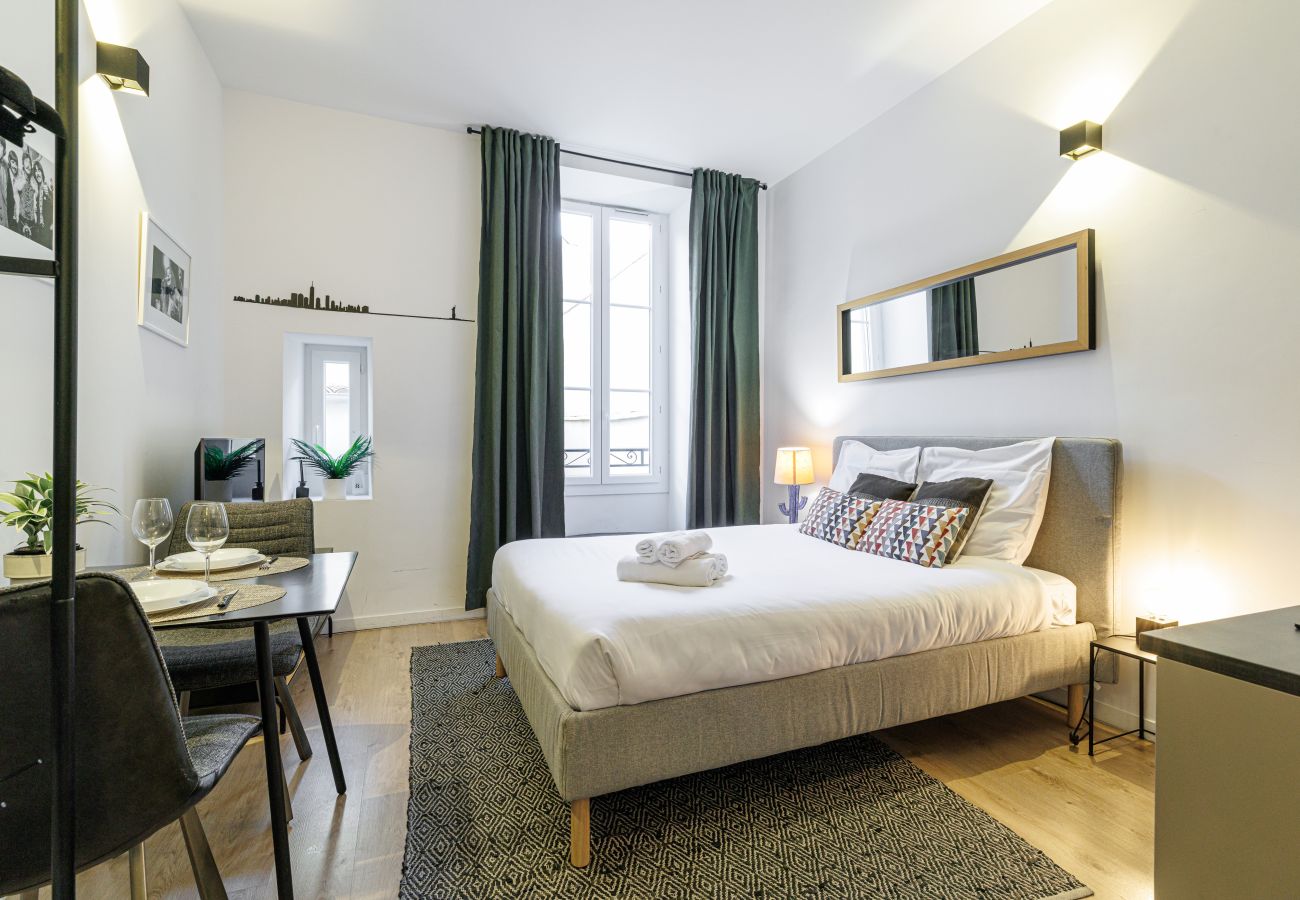 Studio in Nice - Contemporary studio-Citycenter