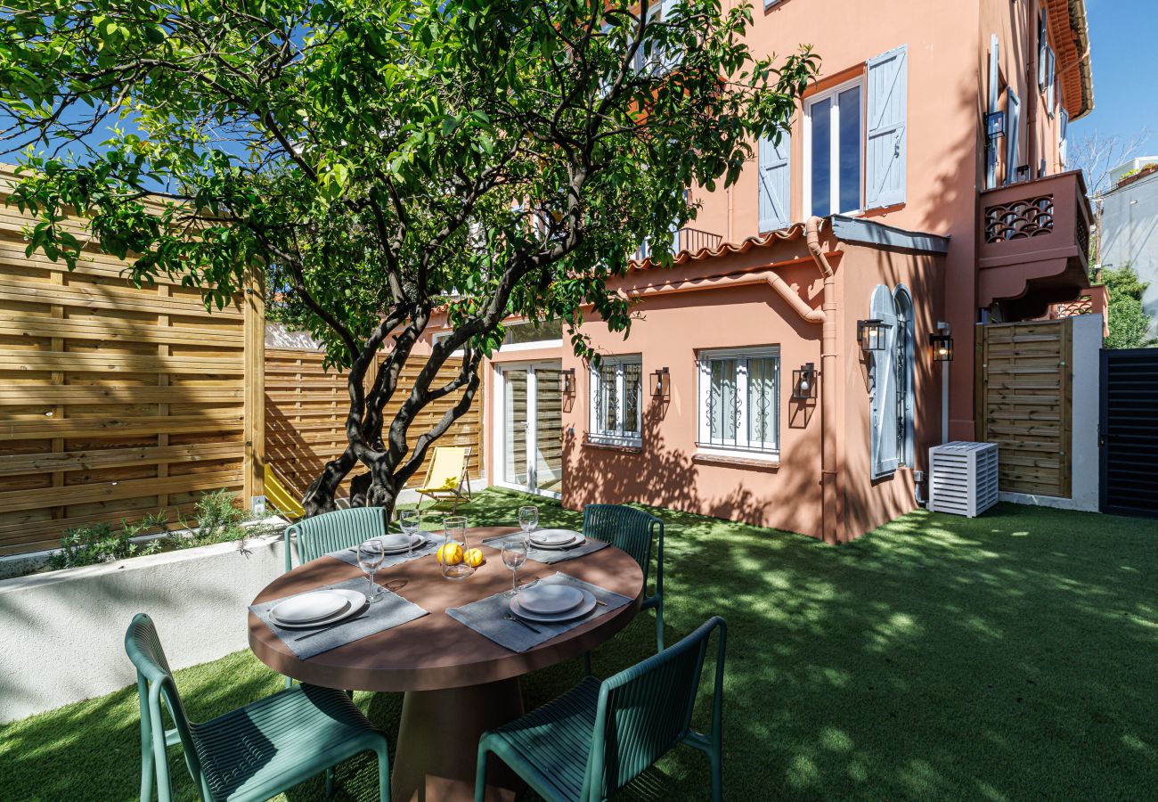 Apartment in Nice - An air-conditioned haven of peace with garden.