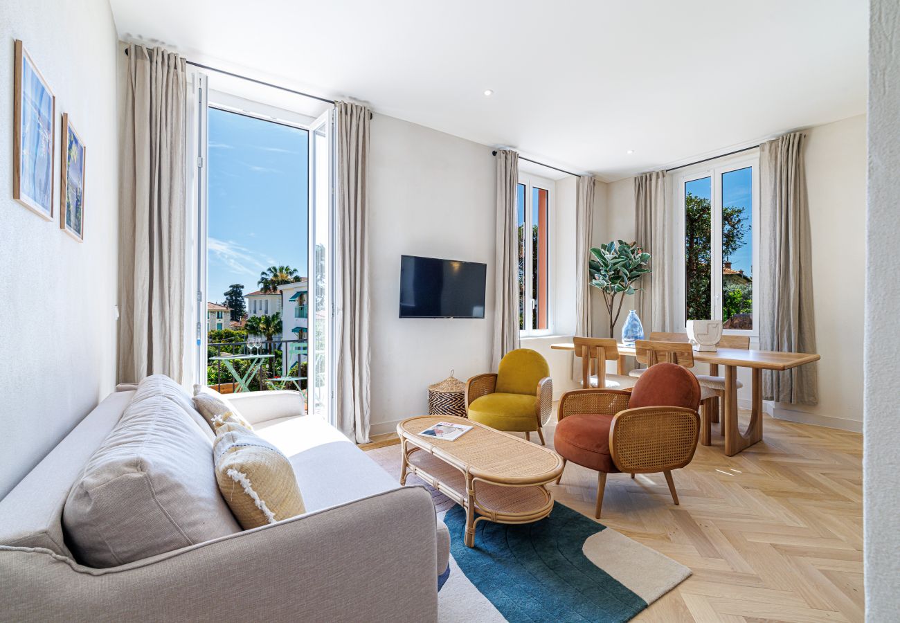 Apartment in Nice - Renovated Apartment – Air-Conditioned – 2 En-Suite Bedrooms