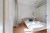 Apartment in Nice - Bright 2BR Niçois Apt w/ A/C, between Port & Garibaldi