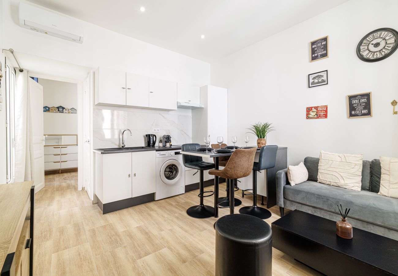 Apartment in Nice - Renovated apartment • 2 bedrooms • near Garibaldi Square