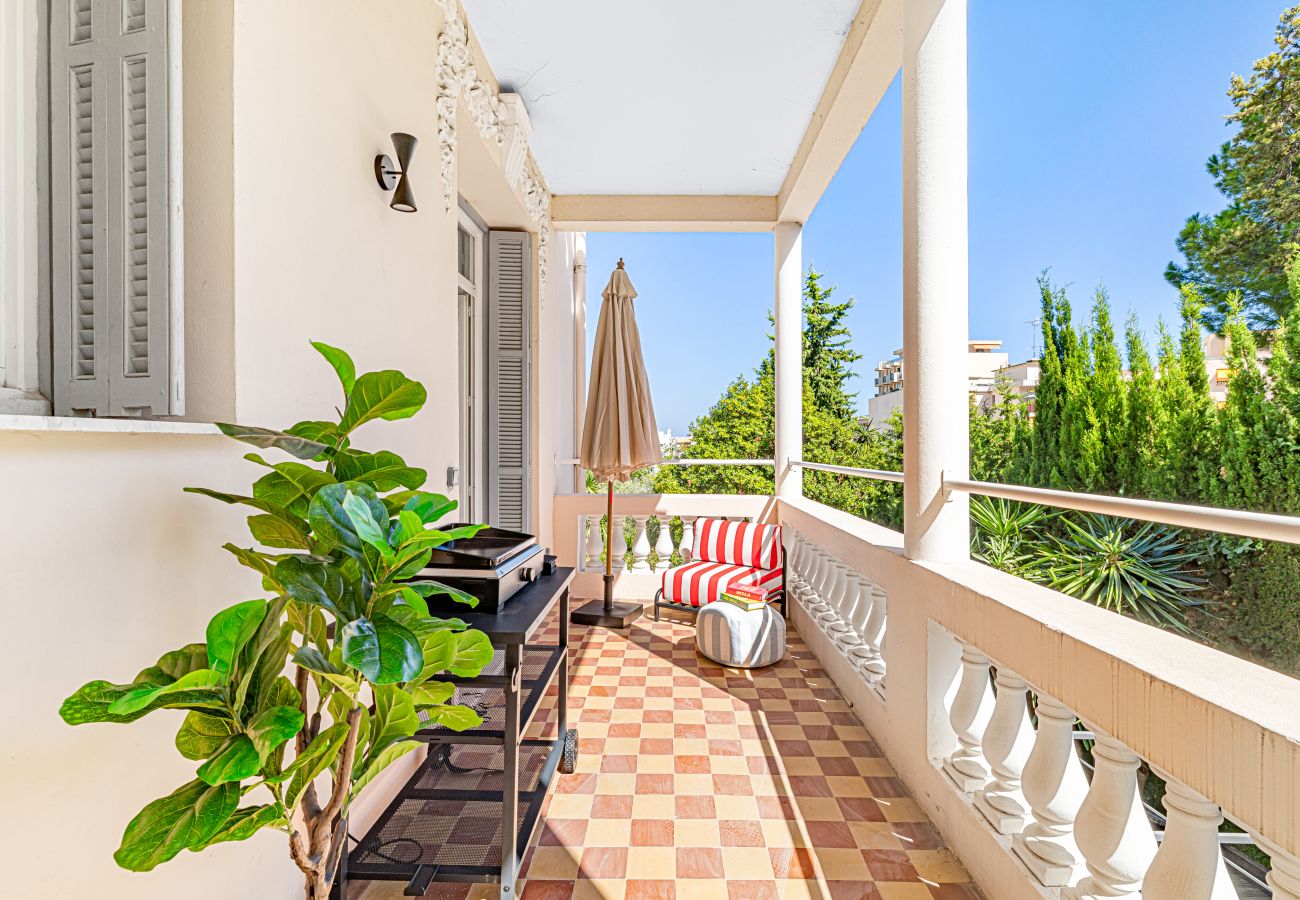 Apartment in Saint-Laurent-du-Var - Air-conditioned 1-bedroom apartment with large private covered terrace