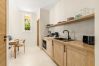 Apartment in Saint-Laurent-du-Var - Air-conditioned 1-bedroom apartment with large private covered terrace